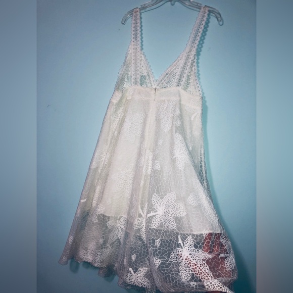 NWT Women's White Babydoll Mini Dress NWT - Picture 5 of 15